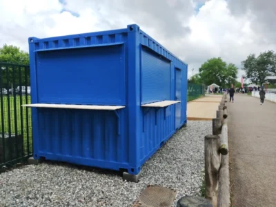 BAR BUVETTE EN CONTAINER 20 PIEDS – 2 AUVENTS