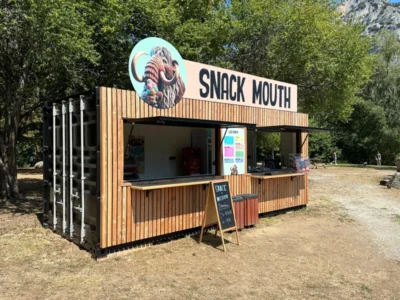 SNACK EN CONTAINER 20 PIEDS – 2 AUVENTS LATÉRAUX