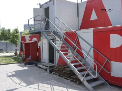 ESCALIER MÉTALLIQUE EXTÉRIEUR POUR CONTAINER | PALIER LATÉRAL