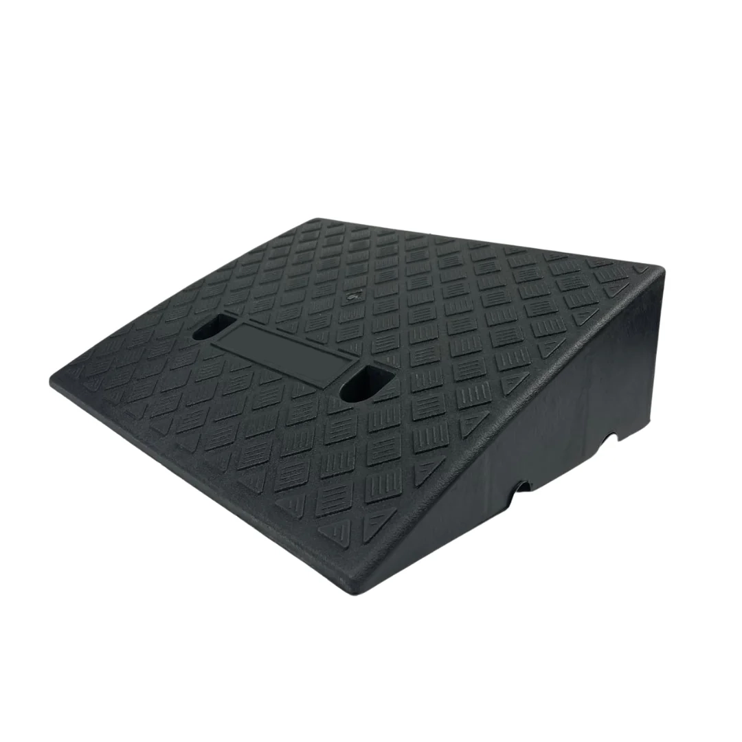 RAMPE PLASTIQUE 15 CM POUR CONTAINER MARITIME