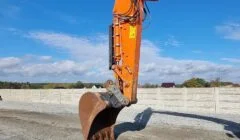 2016 HITACHI ZX 210 LC-5B