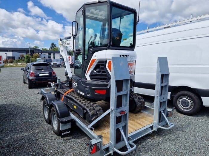 Bobcat E27Z, (2023), 2.7T + Remorque + 3 Godets + Marteau BRH Hydraulique – occasion