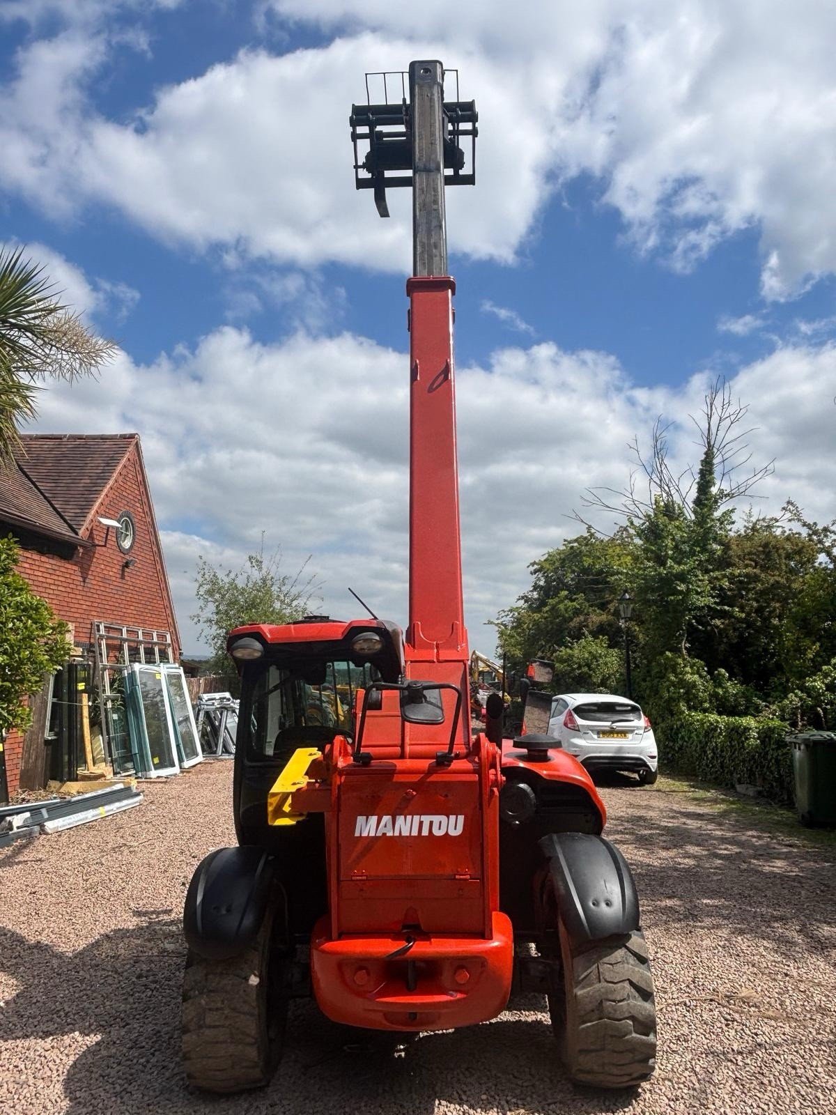 MANITOU MT 625 H COMFORT AVEC ACCESSOIRES
