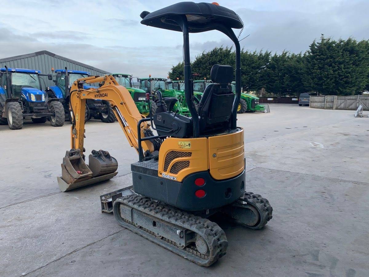 Hyundai Robex 17Z-9A, (2015), 1.7T – occasion