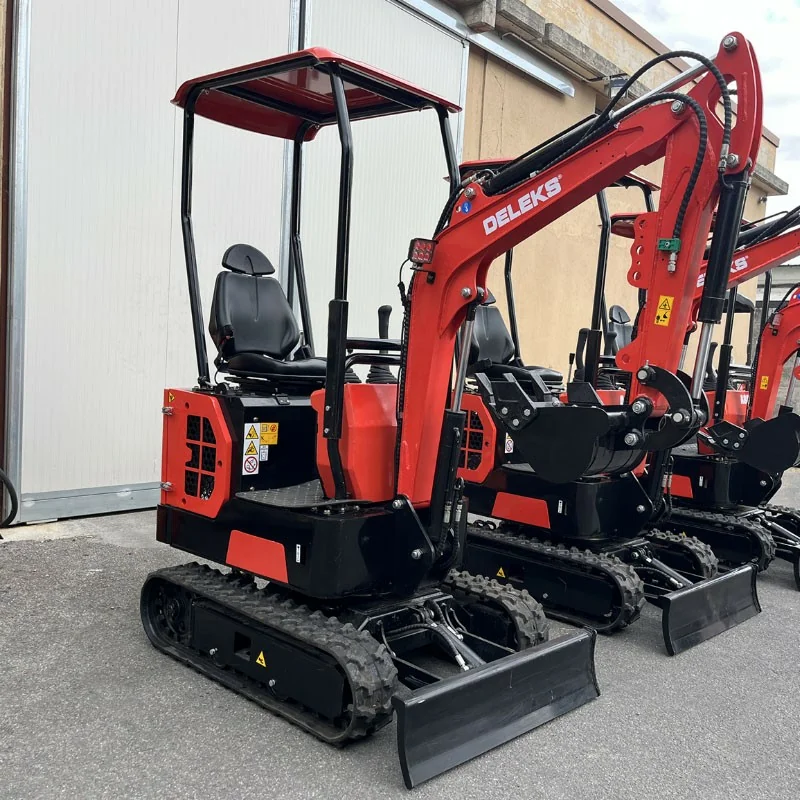 Mini-pelle Petite Pailleuse Deleks A80 Boz