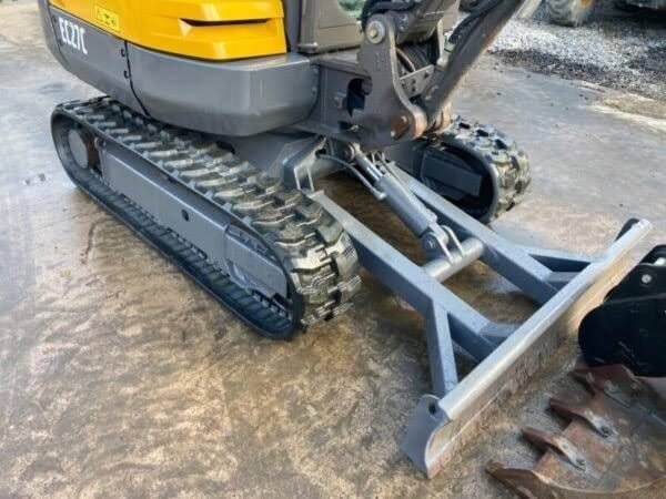 Volvo EC27C, (2015), 3095 heures, 2.8T – occasion