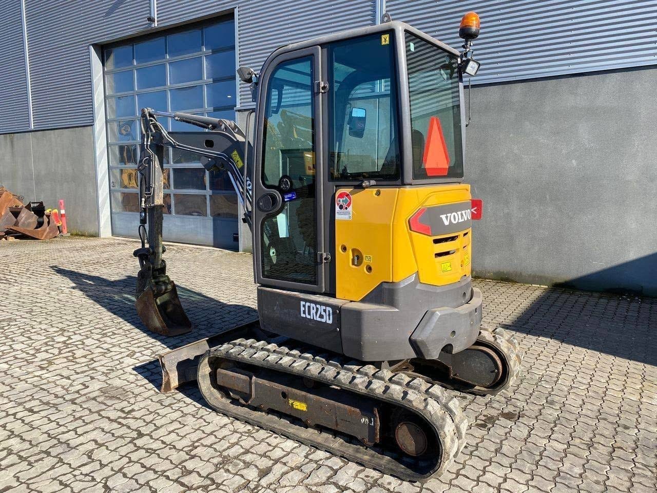 Volvo ECR25, (2015), 1375 heures, 2.5T – occasion